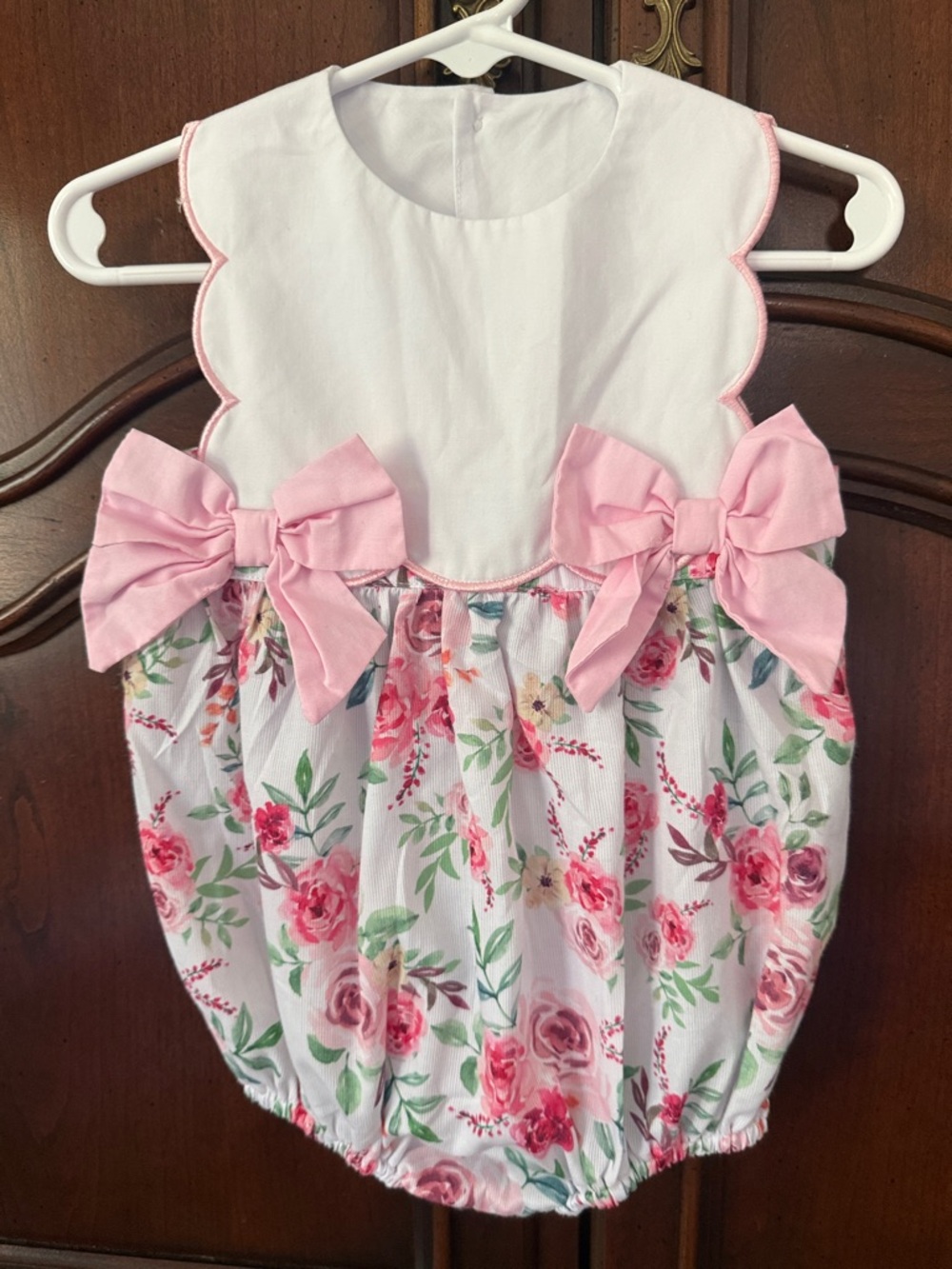 Baby Girl Pink Floral Bubble Romper 12M Bow Detail White Bib Classic Boutique